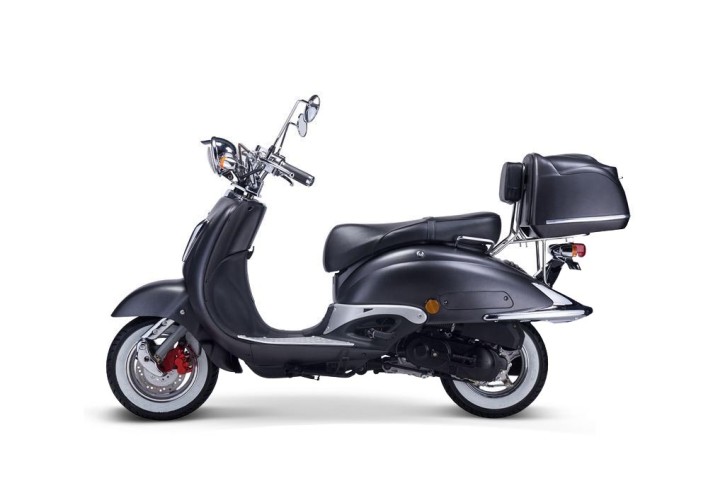 TECHNO CLASSIC 2.0 RETRO ROLLER 50ccm mattschwarz mit Topcase und schwarzer Sitzbank